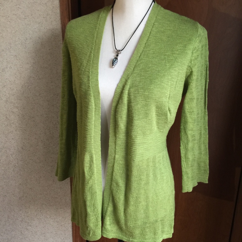Chico's Size 1 Women's light knit Sweater